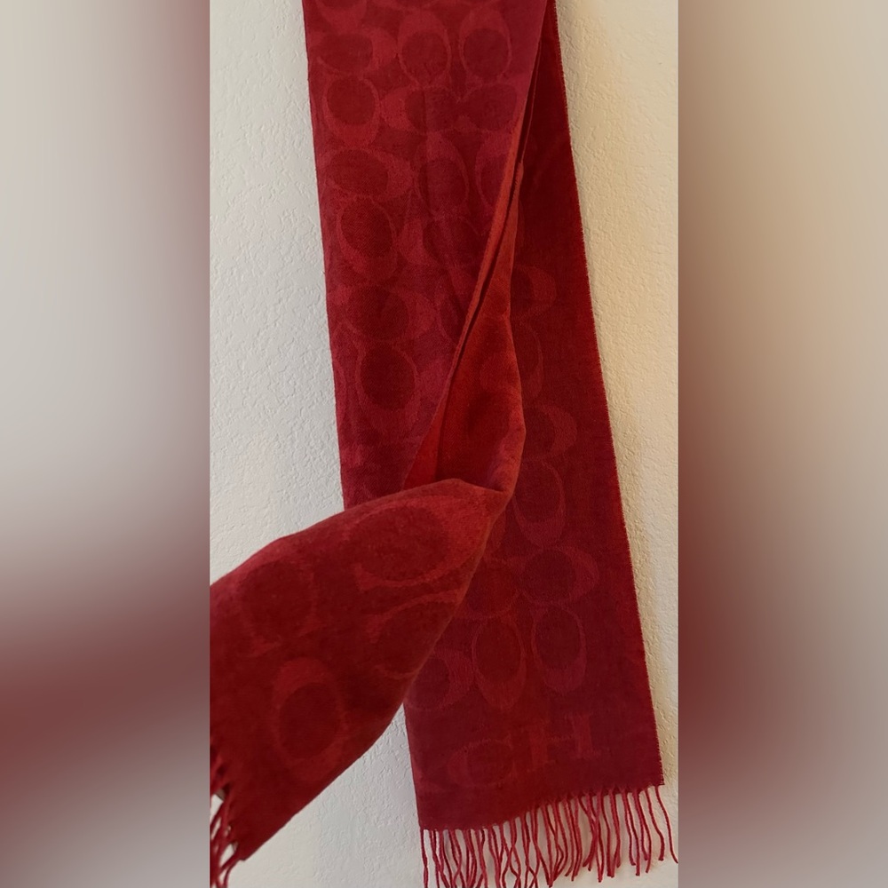 🆕✨Coach Red Patterned Scarf🧣